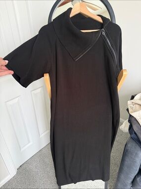 Calvin Klein Black Short-Sleeve Midi Dress with Asymmetric Zip Collar